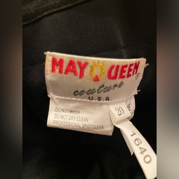 Formal dress - Picture 6 of 11